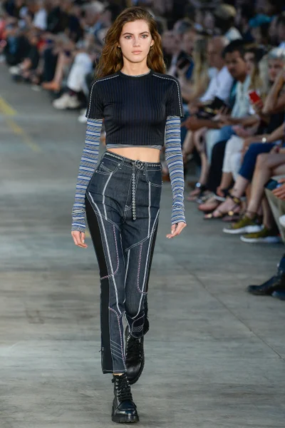 Look 14